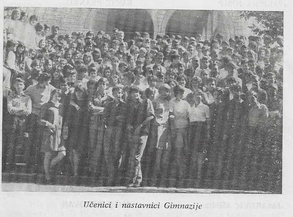 Učenici i nastavnici Gimnazije